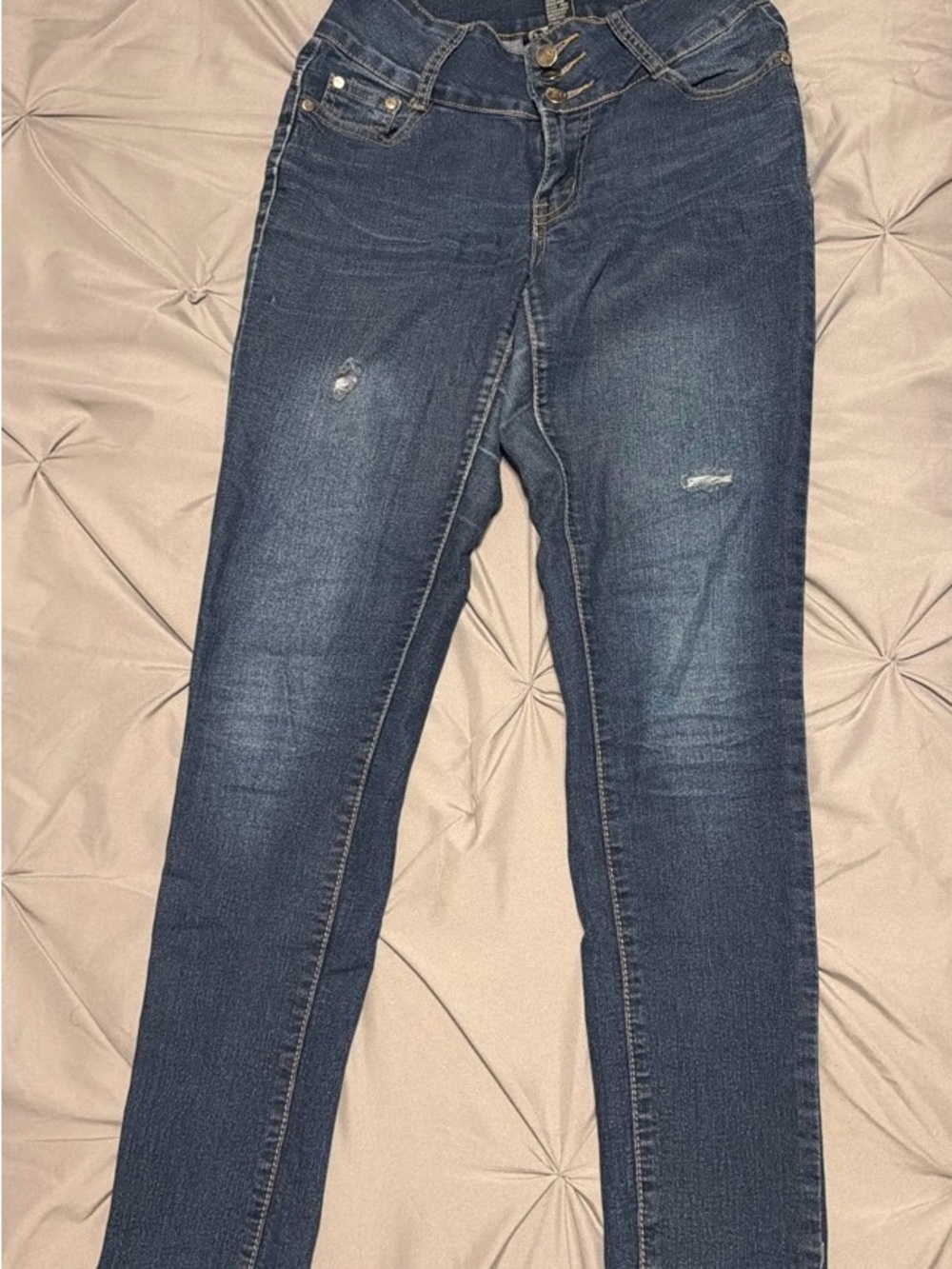 Women’s Dark Blue Skinny Jeans with Subtle Distress
